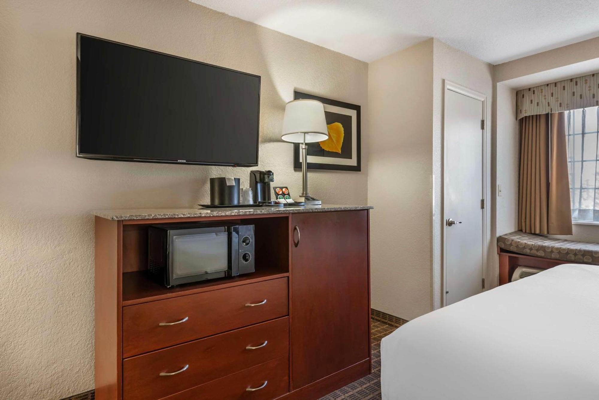Best Western Plus Peak Vista Inn & Suites Colorado Springs Exteriör bild