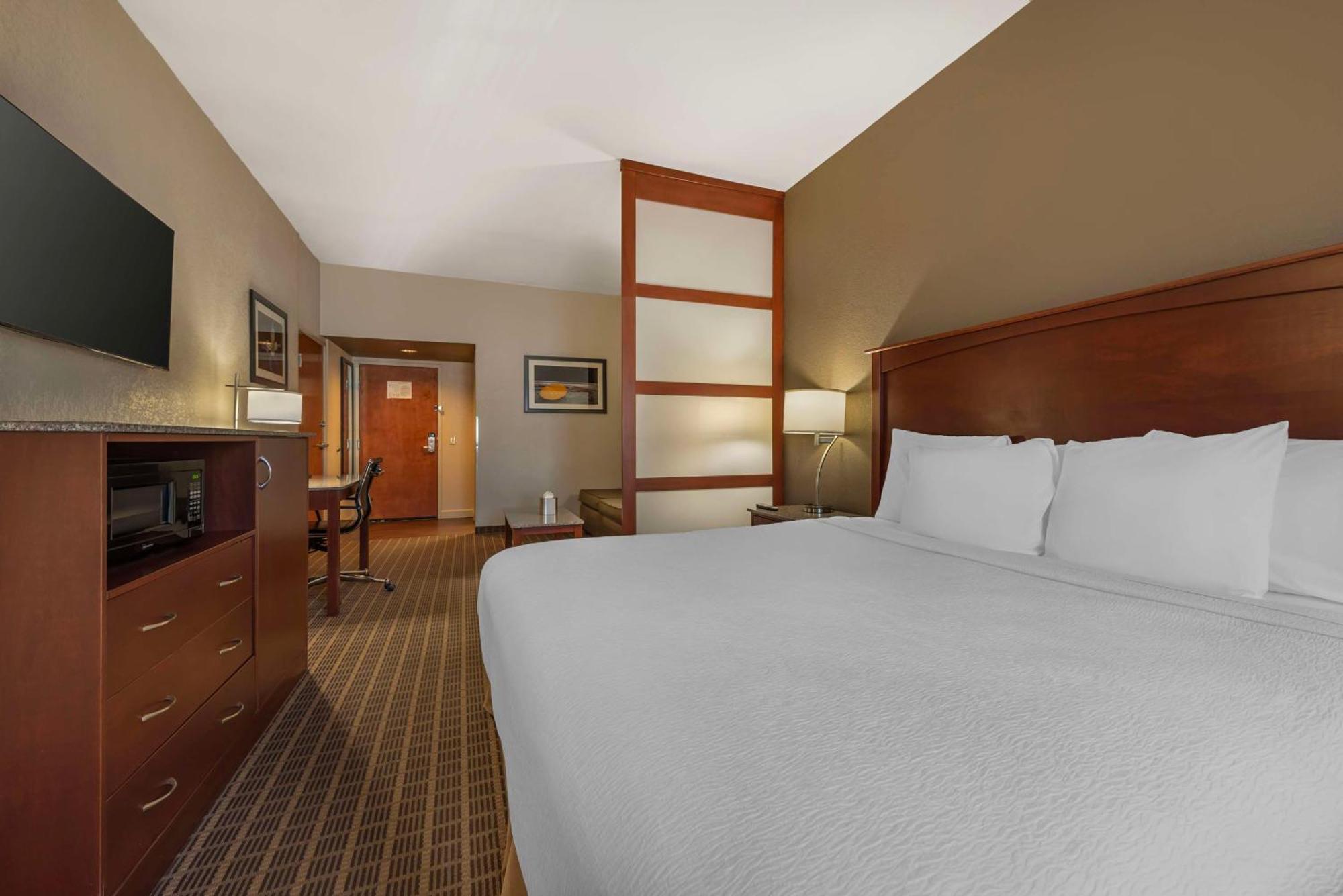 Best Western Plus Peak Vista Inn & Suites Colorado Springs Exteriör bild